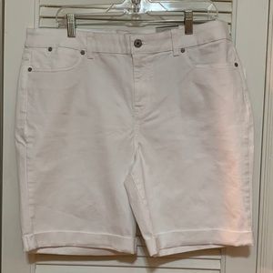 NBW NWT Talbots white Jean shorts